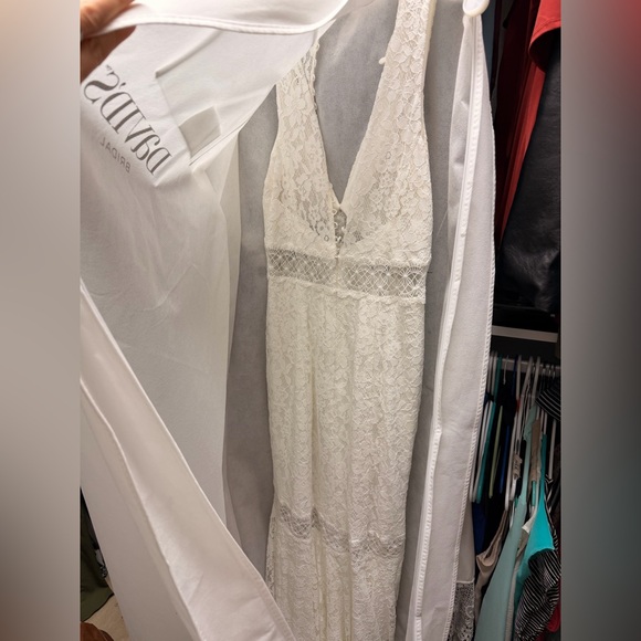 Galina V-Neck Lace Mermaid Wedding Dress Size 6 NWT Soft White - Picture 4 of 7